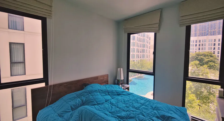 For sale 2 bedrooms condo in Mueang Samut Prakan, Samut Prakan