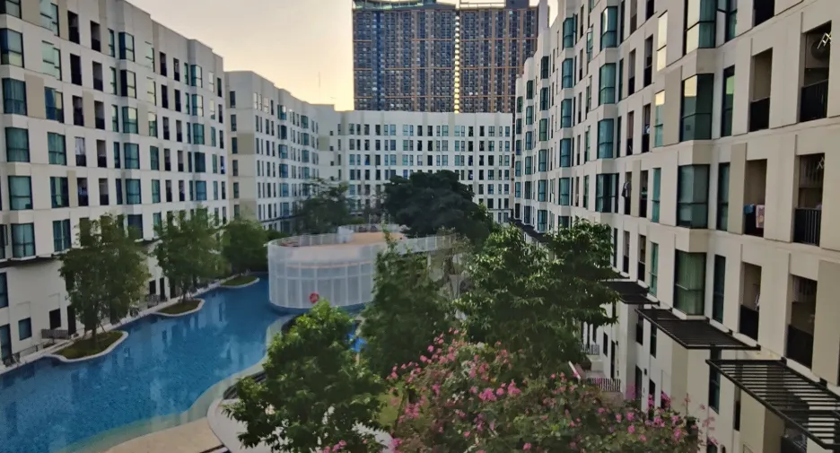 For sale 2 bedrooms condo in Mueang Samut Prakan, Samut Prakan