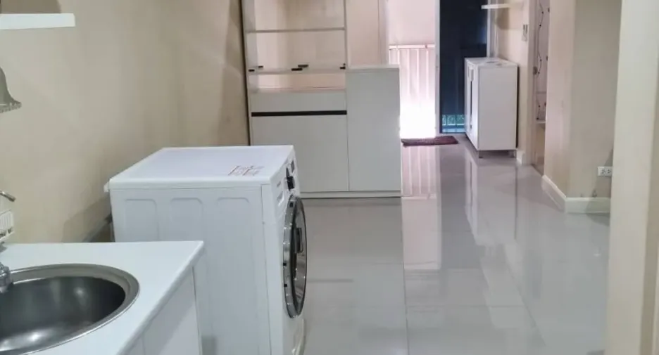 For sale 1 Beds condo in Phasi Charoen, Bangkok