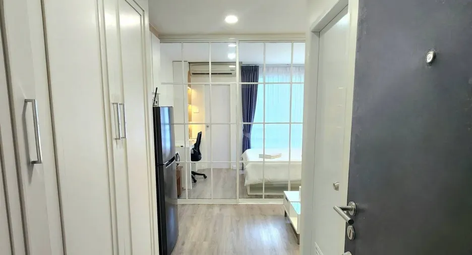Condo en alquiler de 1 habitaciones en Huai Khwang, Bangkok