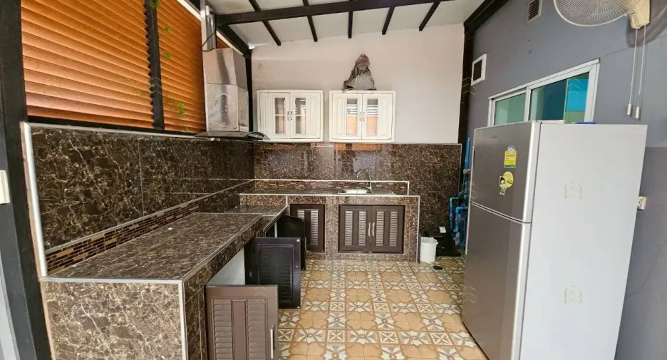 À louer 3 chambres maison à Don Mueang, Bangkok
