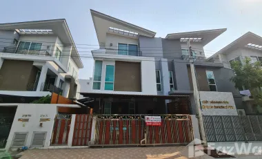 À louer 3 chambres maison à Don Mueang, Bangkok