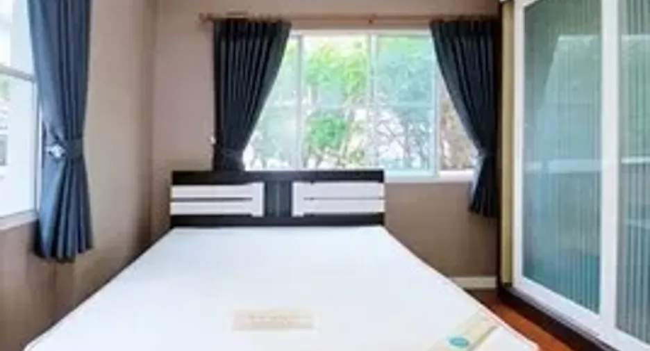 For rent 5 bedrooms house in Prawet, Bangkok