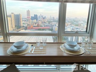 For sale 1 bed condo in Phra Khanong, Bangkok