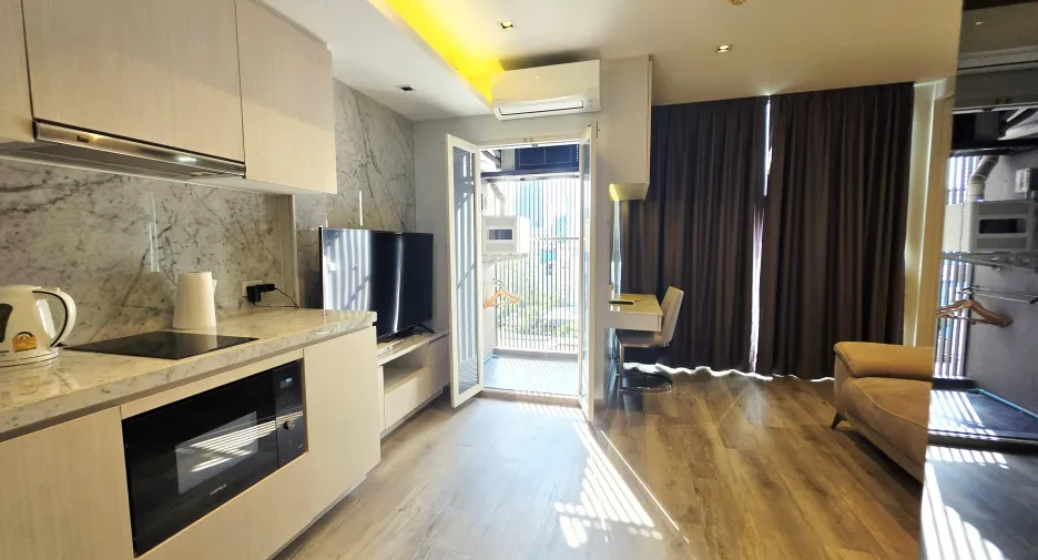 For sale 1 bed condo in Watthana, Bangkok