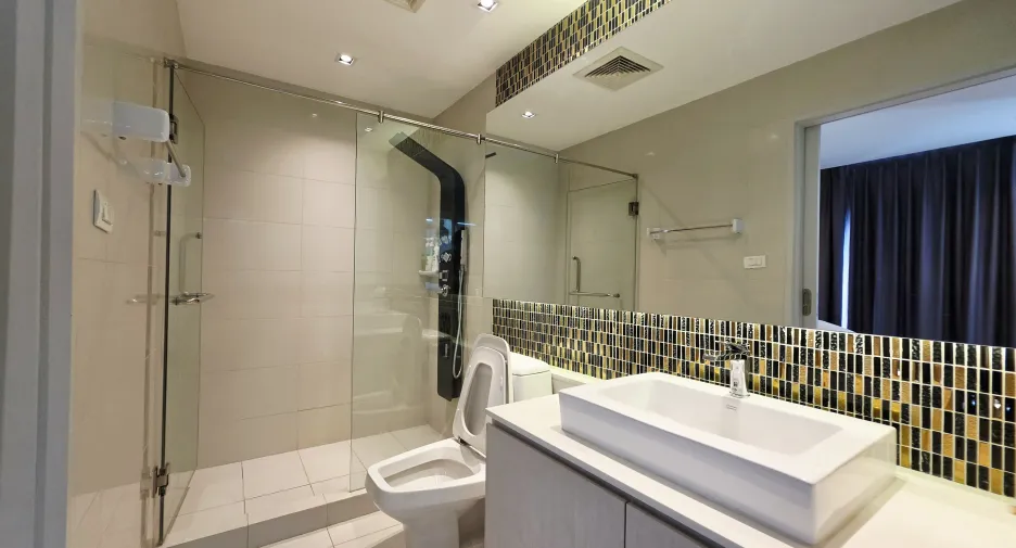 For sale 1 bed condo in Watthana, Bangkok