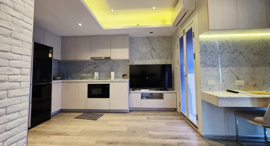 For sale 1 bed condo in Watthana, Bangkok