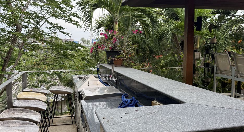 Villa zum Kauf und zur Miete mit 5 Zimmer in Mueang Phuket, Phuket
