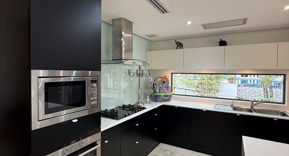 Villa zum Kauf und zur Miete mit 5 Zimmer in Mueang Phuket, Phuket
