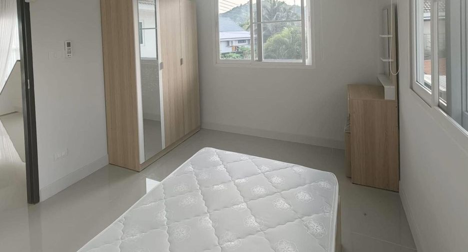 Haus zur Miete mit 4 Zimmer in Mueang Phuket, Phuket