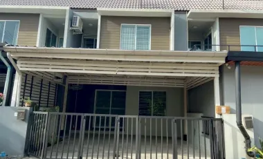 出租 3 卧室 联排别墅 在 Bang Phli, Samut Prakan
