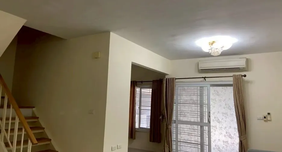 出租 3 卧室 联排别墅 在 Bang Phli, Samut Prakan