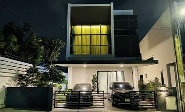 Casa en venta y en alquiler de 4 habitaciones en Bang Khun Thian, Bangkok