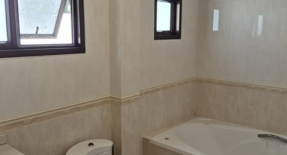 For sale 4 bedrooms house in Huay Yai, Pattaya