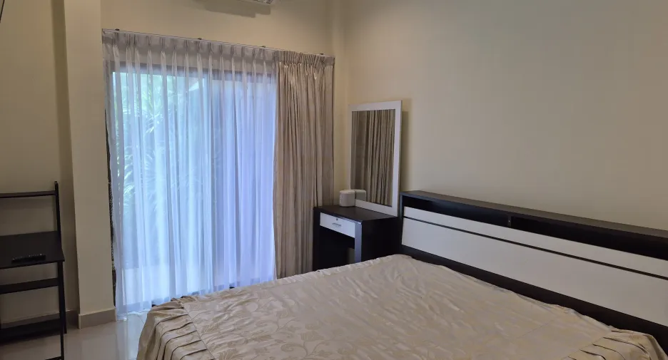 For sale 4 bedrooms house in Huay Yai, Pattaya
