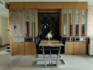 For rent 2 bedrooms condo in Huai Khwang, Bangkok