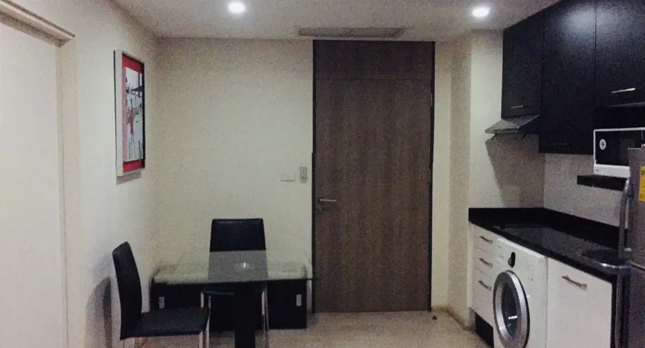 For sale 1 bed condo in Khlong Toei, Bangkok