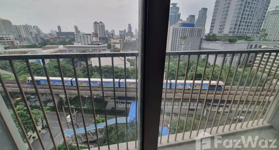 For sale 1 bed condo in Khlong Toei, Bangkok
