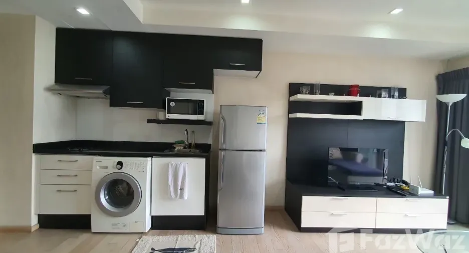 For sale 1 bed condo in Khlong Toei, Bangkok