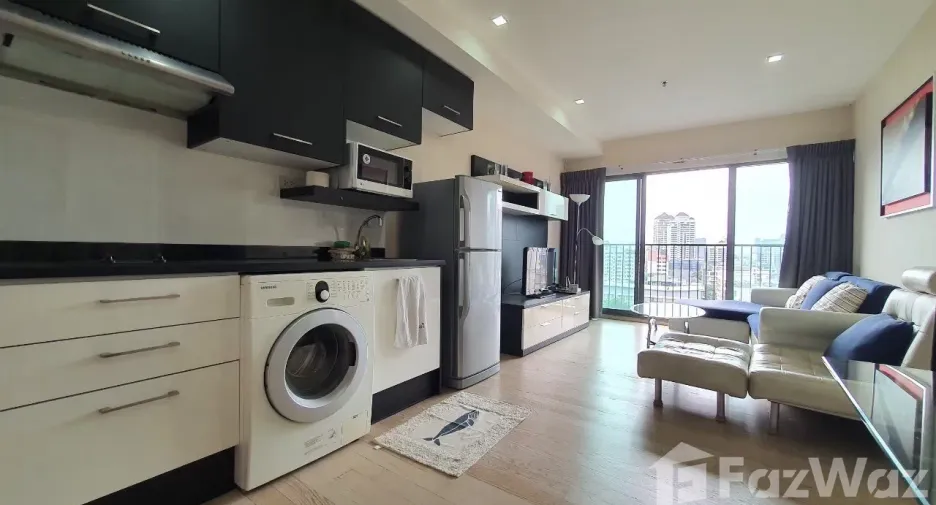 For sale 1 bed condo in Khlong Toei, Bangkok