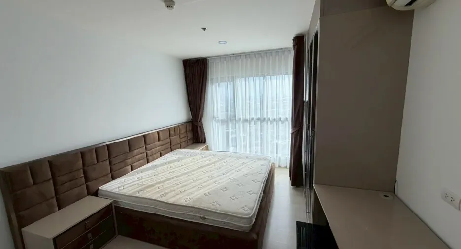 For sale 1 bed condo in Khlong Toei, Bangkok