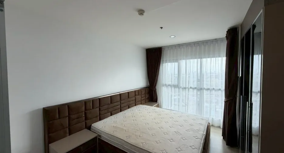 For sale 1 bed condo in Khlong Toei, Bangkok