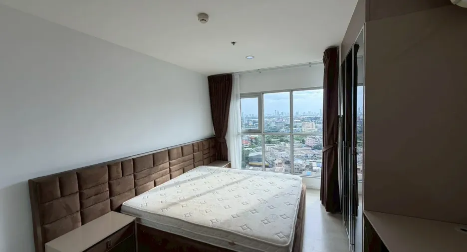 For sale 1 bed condo in Khlong Toei, Bangkok