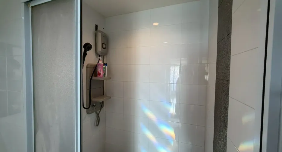 For sale 1 bed condo in Khlong Toei, Bangkok