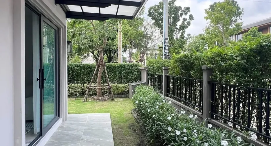 Haus zur Miete mit 4 Zimmer in Saphan Sung, Bangkok