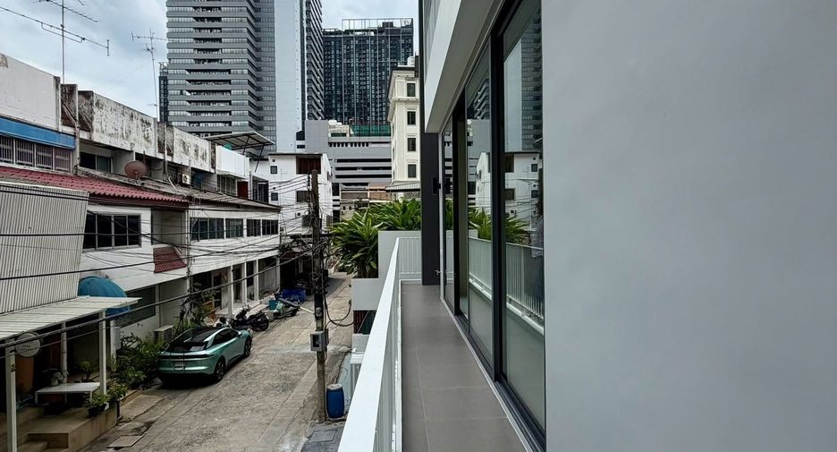 出售 和 出租 办公室 在 Huai Khwang, 曼谷