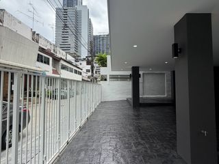 出售 和 出租 办公室 在 Huai Khwang, 曼谷