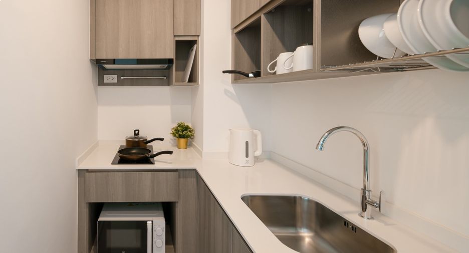 For rent 1 bed condo in Mueang Samut Prakan, Samut Prakan