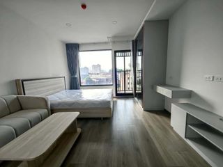 À louer studio condo à Huai Khwang, Bangkok