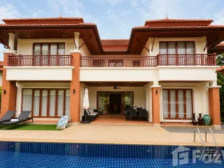 For rent 4 ベッドルーム villa in Thalang, Phuket