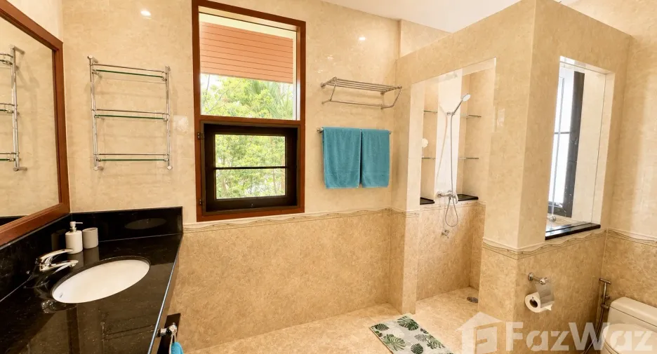 For rent 4 ベッドルーム villa in Thalang, Phuket