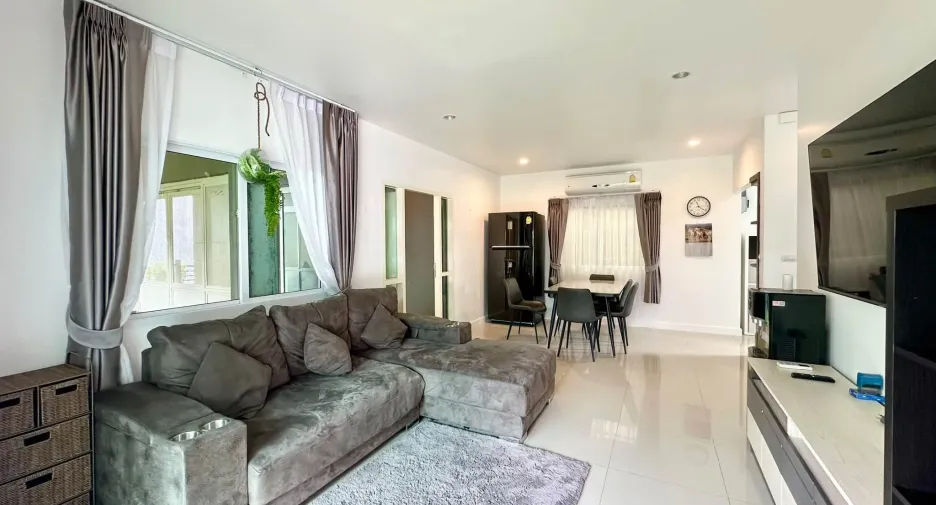 Haus zur Miete mit 5 Zimmer in Mueang Phuket, Phuket