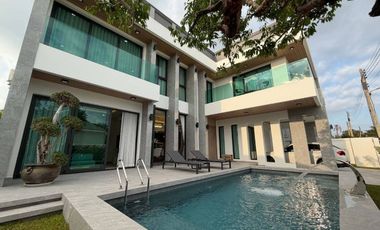 À vendre 5 chambres villa à Bang Lamung, Chonburi