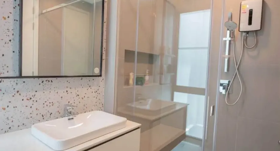 Haus zur Miete mit 5 Zimmer in Saphan Sung, Bangkok