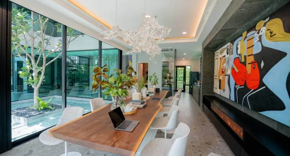 Haus zur Miete mit 5 Zimmer in Saphan Sung, Bangkok