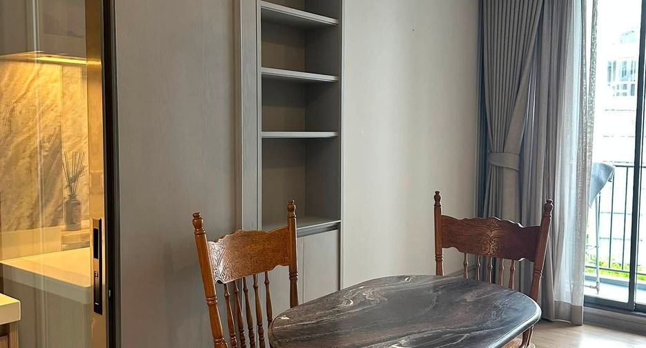 For rent 1 bed condo in Watthana, Bangkok