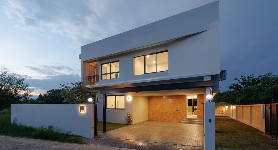 For sale 4 bedrooms villa in Mueang Chiang Mai, Chiang Mai