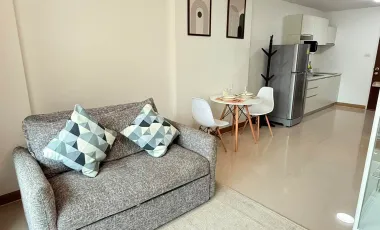 For rent 2 bedrooms condo in Huai Khwang, Bangkok