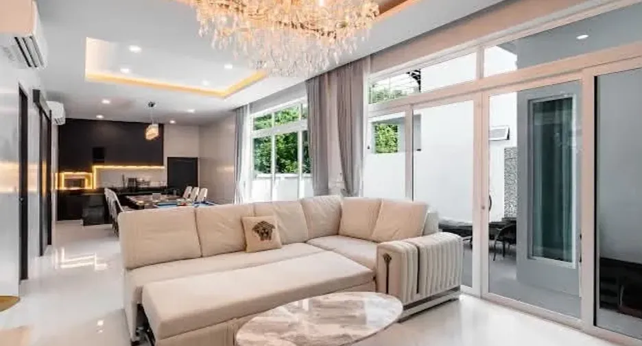 Villa en alquiler de 5 habitaciones en Kathu, Phuket