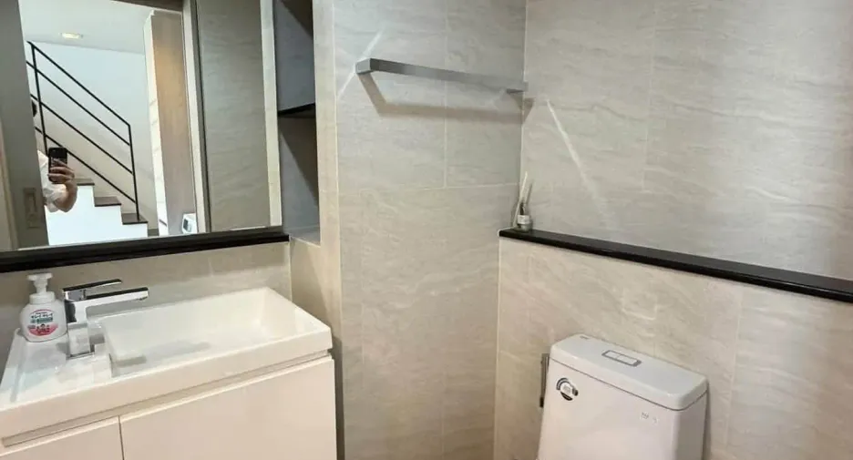 Condo en alquiler de 1 habitaciones en Phra Khanong, Bangkok