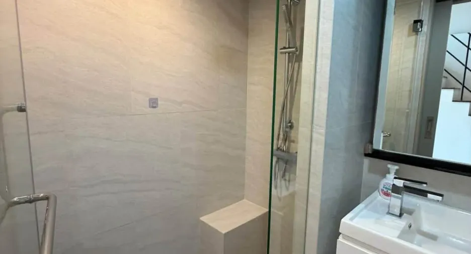 Condo en alquiler de 1 habitaciones en Phra Khanong, Bangkok