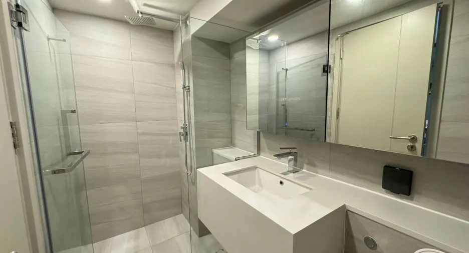 For rent 1 bed condo in Bang Rak, Bangkok