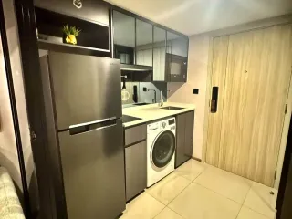 Condo en alquiler de 1 habitaciones en Bang Rak, Bangkok
