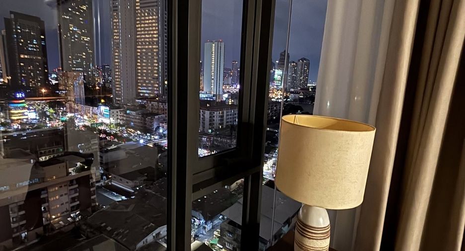 Condo en alquiler de 1 habitaciones en Khlong San, Bangkok