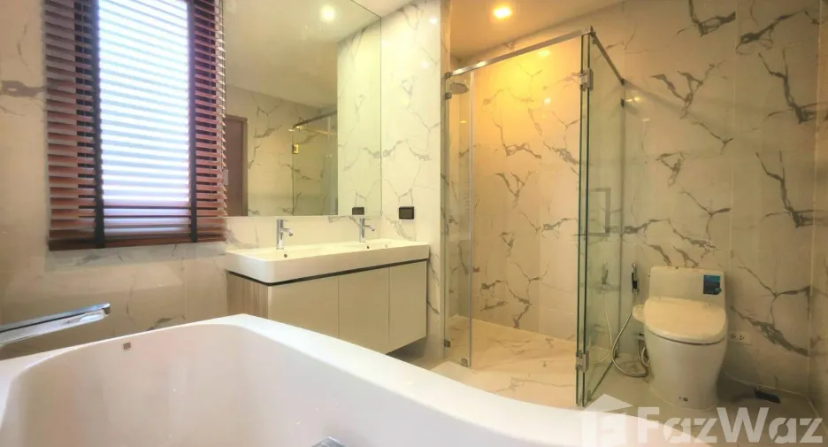 For rent 3 bedrooms townhouse in Mueang Samut Prakan, Samut Prakan