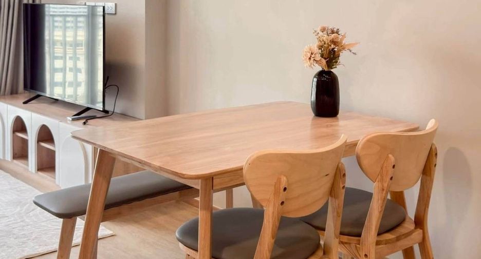 Wohnung zur Miete mit 2 Zimmer in Bang Rak, Bangkok